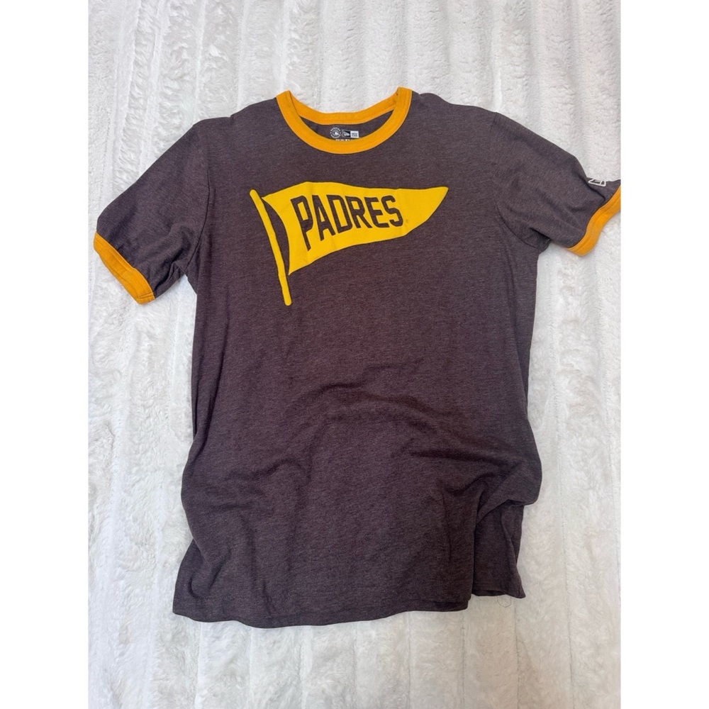 URBAN OUTFITTERS Padres Brown and Yellow T-Shirt